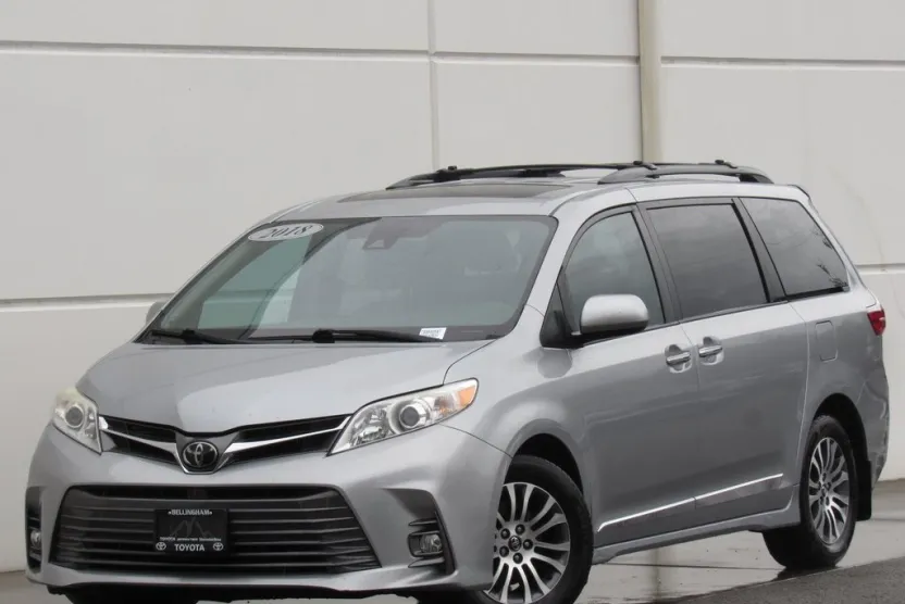 2018 Toyota Sienna XLE Limited Premium photo 1