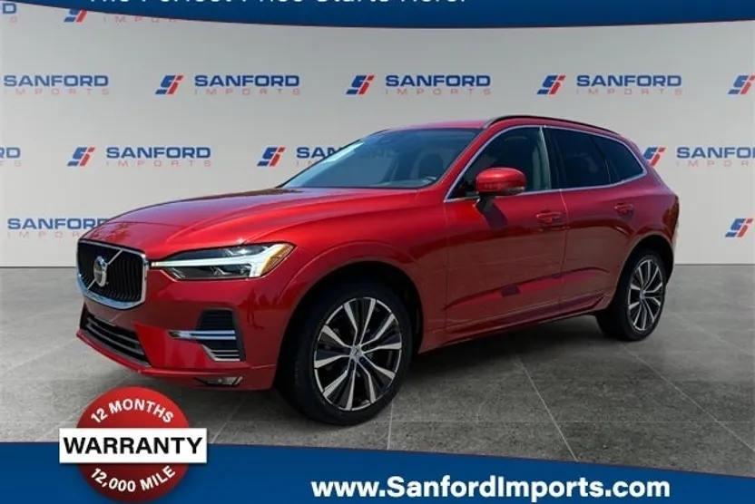2022 Volvo XC60 B5 Momentum photo 1