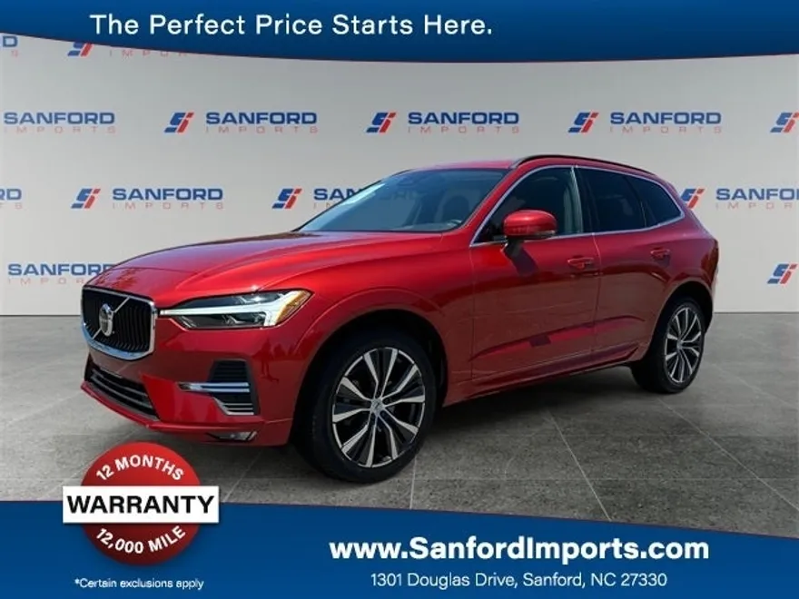 2022 Volvo XC60 B5 Momentum photo 1
