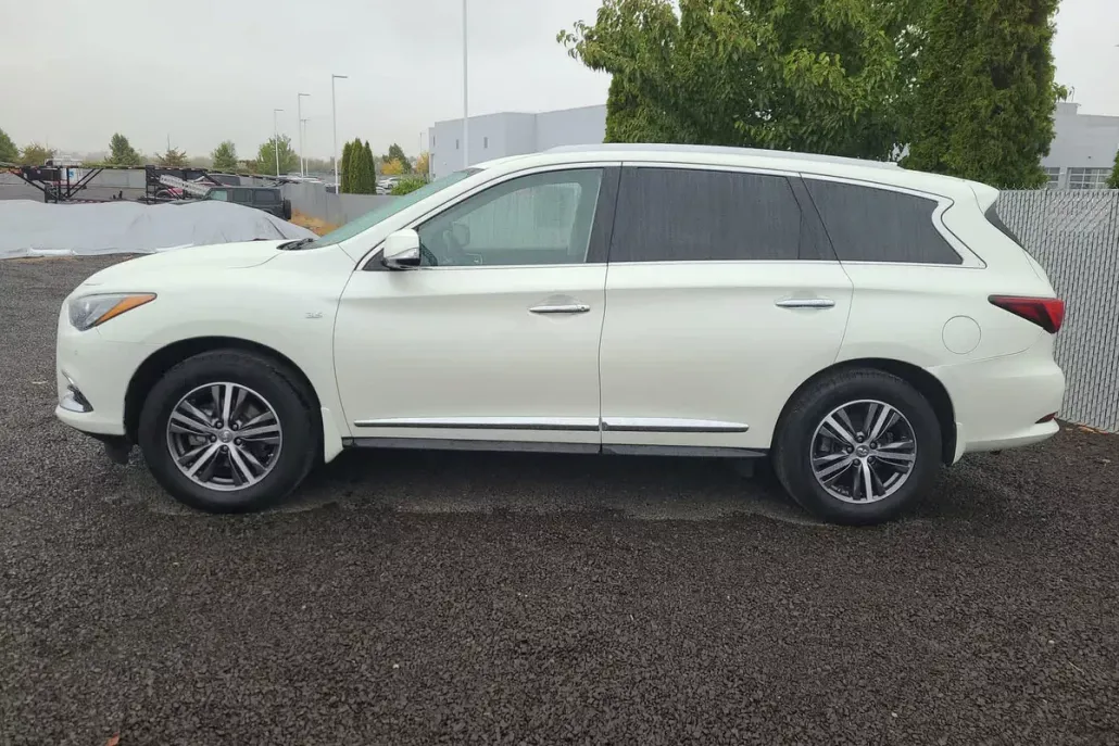 2017 Infiniti QX60 Premium Plus photo 1
