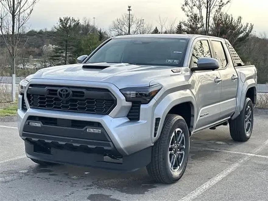 2025 Toyota Tacoma TRD Sport photo 1