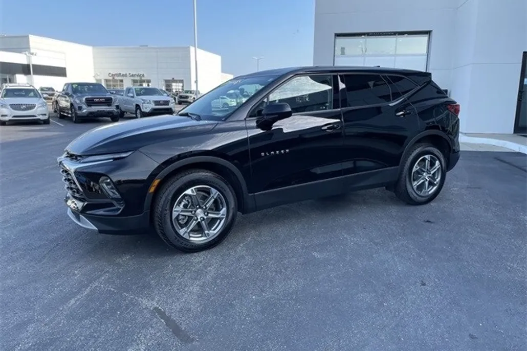 2023 Chevrolet Blazer 2LT photo 1