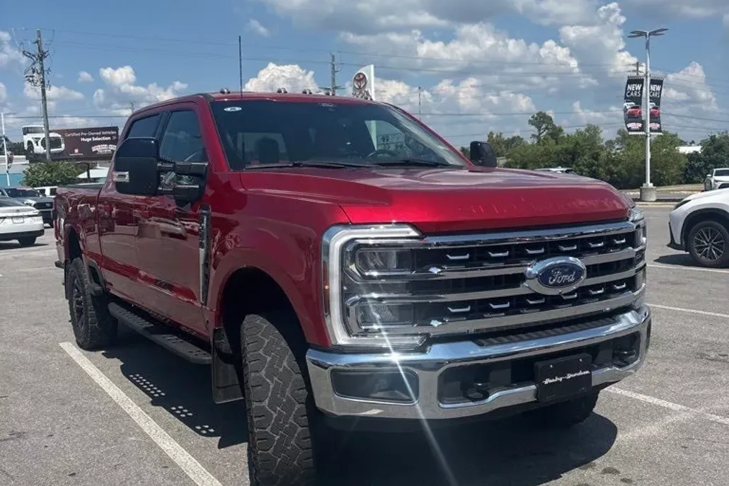 2024 Ford F-250 photo 1