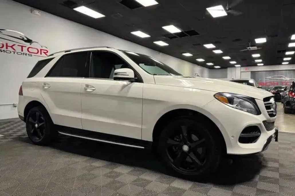 2017 Mercedes Benz GLE 350 4MATIC photo 1