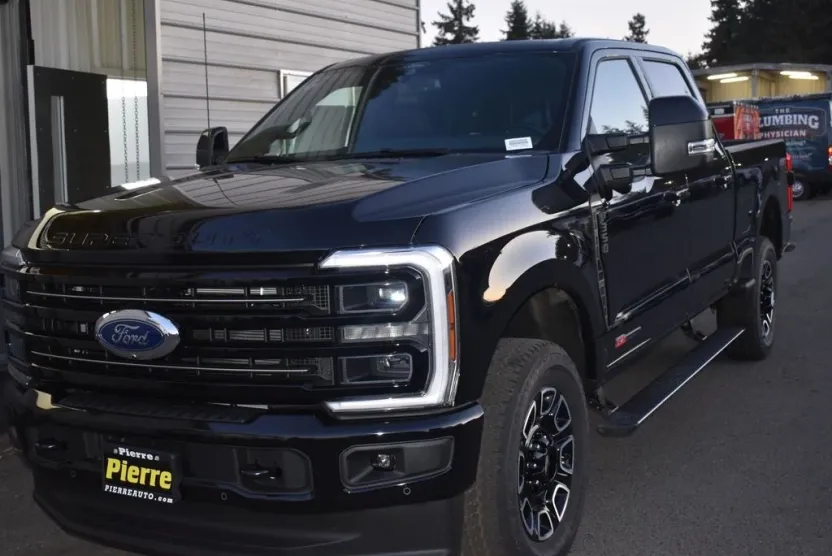 2025 Ford F-350 Platinum photo 1