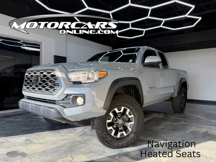 2020 Toyota Tacoma TRD photo 1