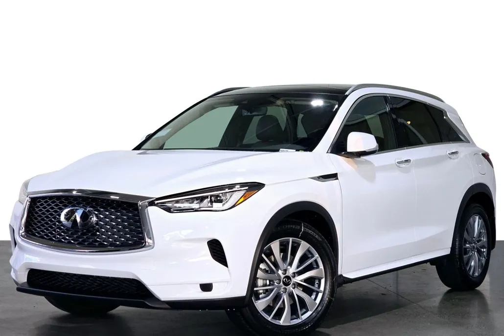 2025 Infiniti QX50 Luxe AWD photo 1