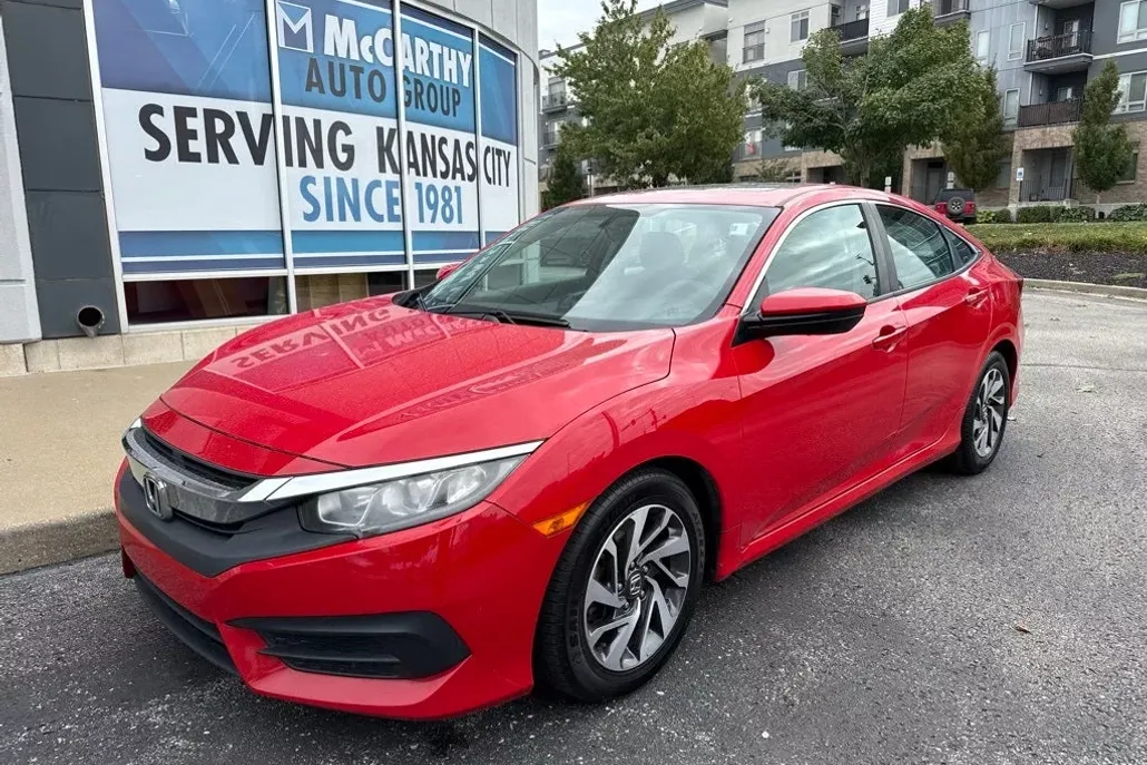 2017 Honda Civic EX photo 1