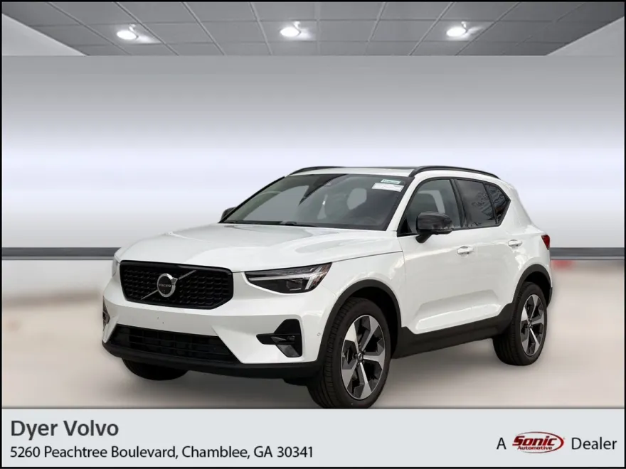 2026 Volvo XC40 Plus photo 1