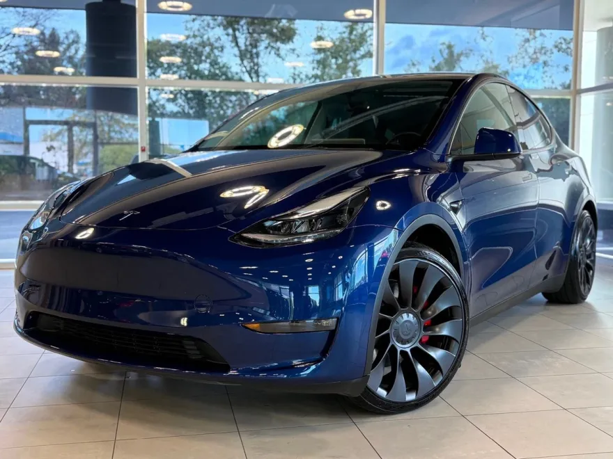 2023 Tesla Model Y Performance photo 1