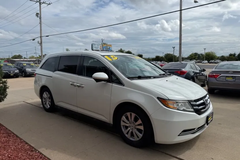 2015 Honda Odyssey EX-L photo 1