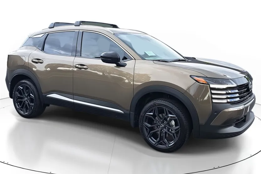 2026 Nissan Kicks SR photo 1