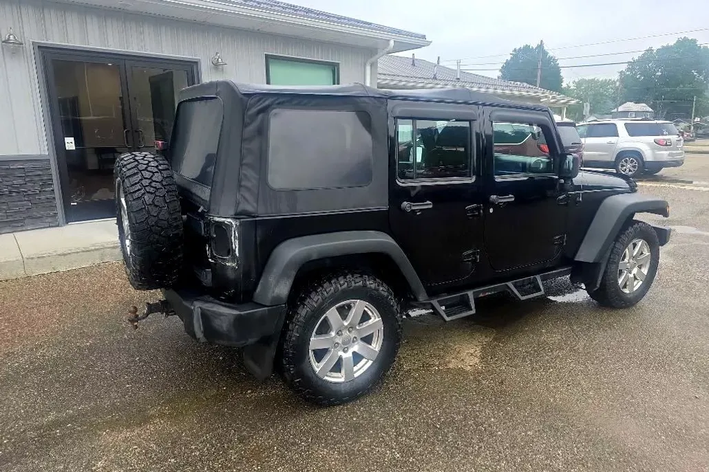 2013 Jeep Wrangler Sport photo 1