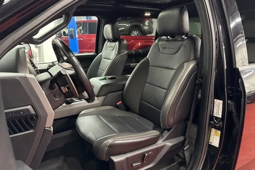 2020 Ford F-150 Raptor photo 1
