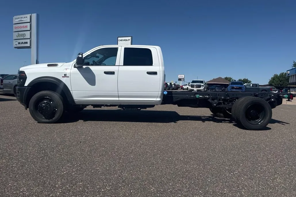 2025 Ram 5500 Tradesman photo 1