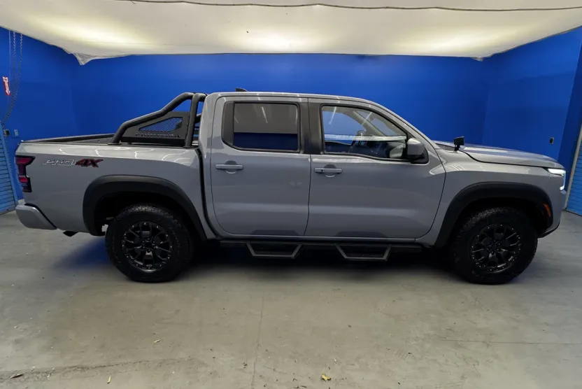 2022 Nissan Frontier PRO-4X photo 1