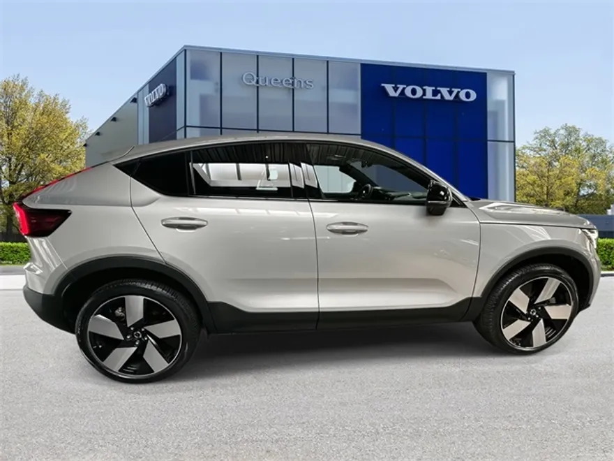 2023 Volvo C40 Recharge Ultimate photo 1