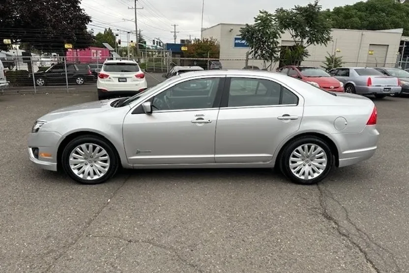 2011 Ford Fusion Hybrid photo 1