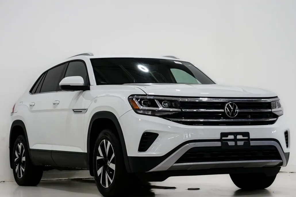 2021 Volkswagen Atlas Cross Sport SE photo 1