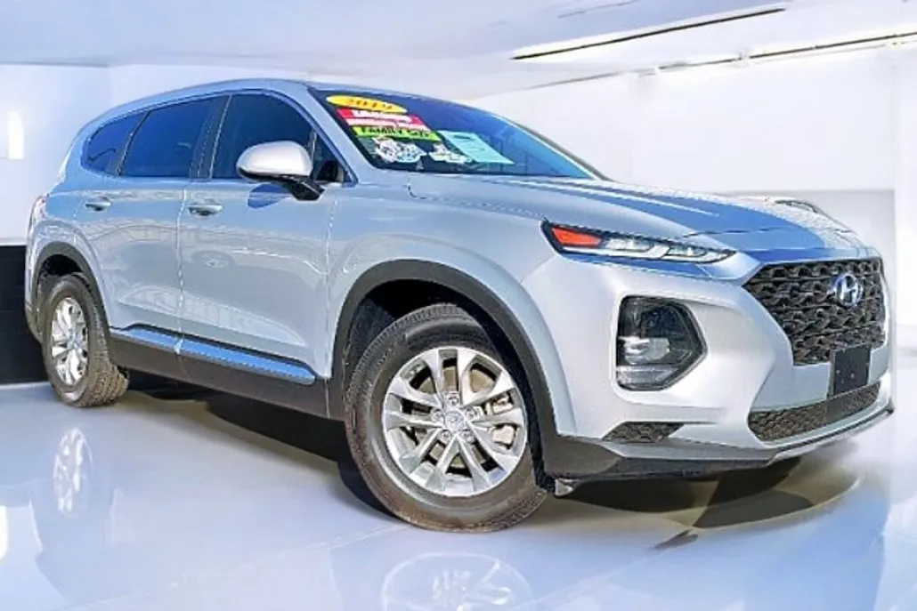 2019 Hyundai Santa Fe SE photo 1