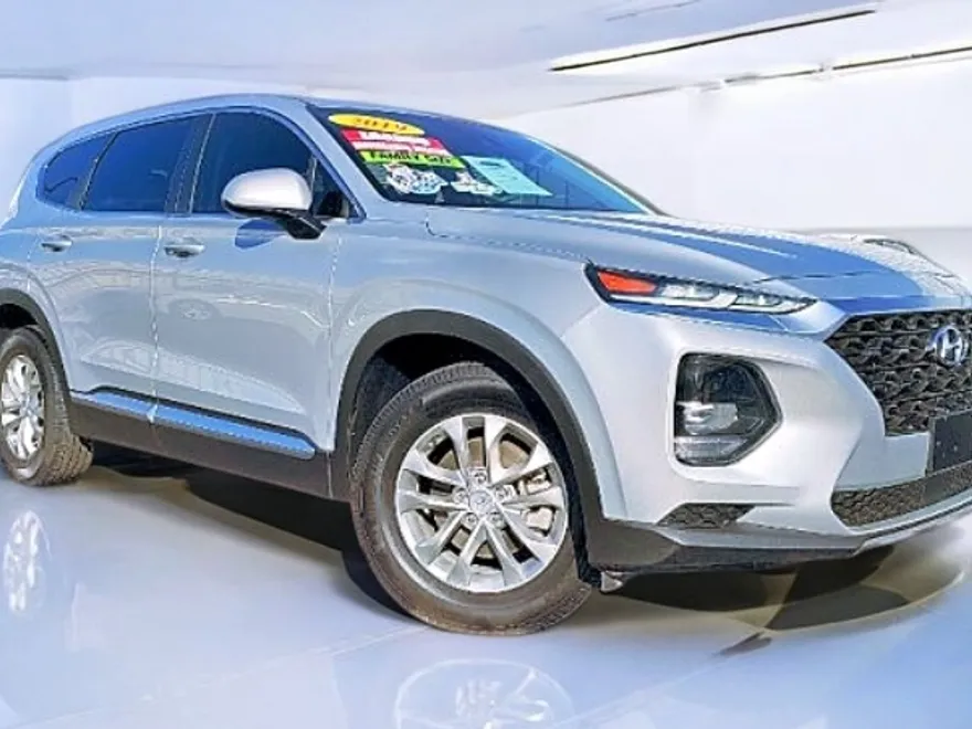 2019 Hyundai Santa Fe SE photo 1