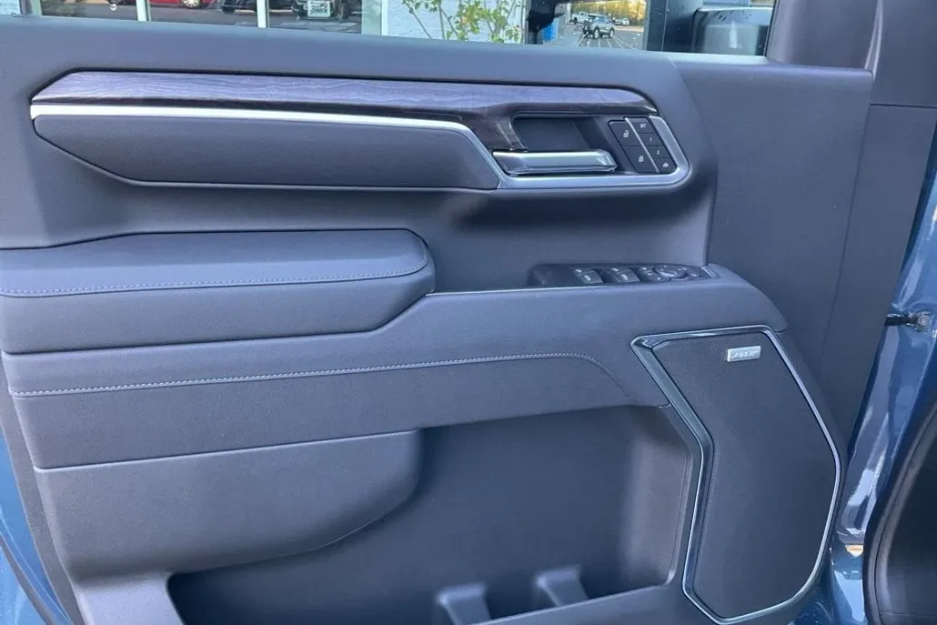 2026 Chevrolet Silverado 3500HD LTZ photo 1