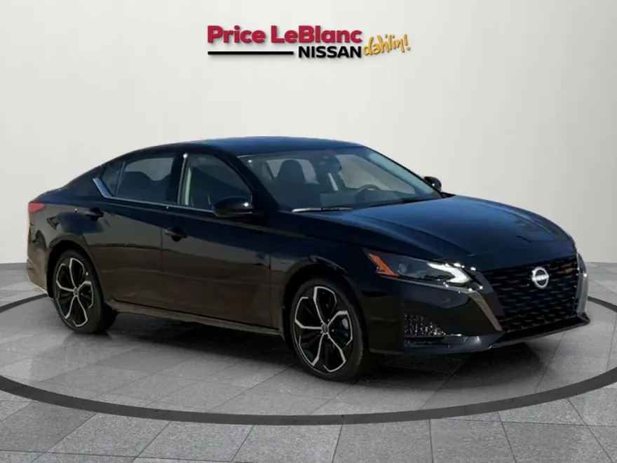 2025 Nissan Altima SR photo 1