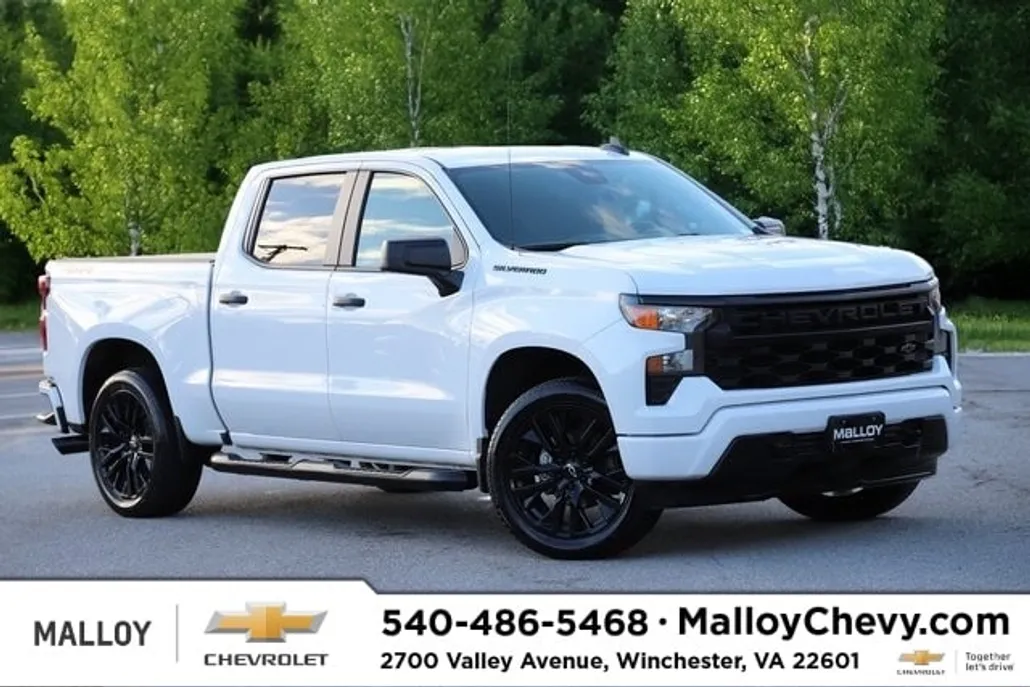 2023 Chevrolet Silverado 1500 Custom photo 1