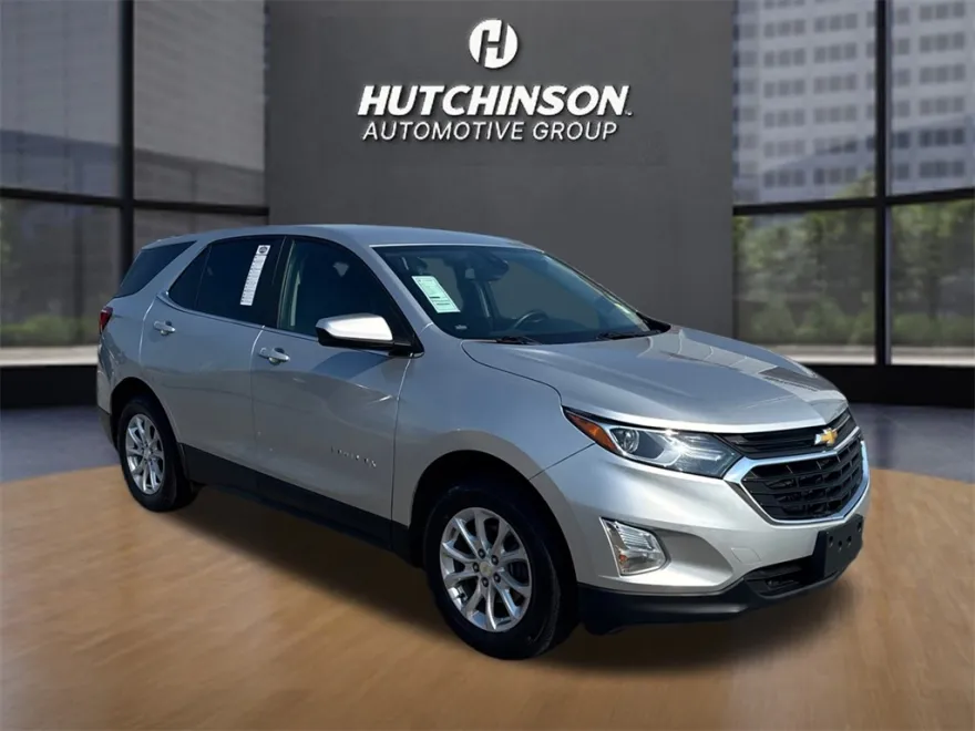 2021 Chevrolet Equinox LT photo 1