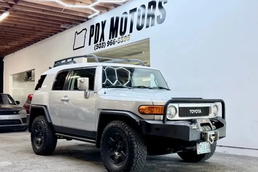 2007 Toyota FJ Cruiser Base photo 1