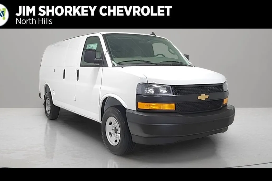 2025 Chevrolet Express Cargo 2500 photo 1