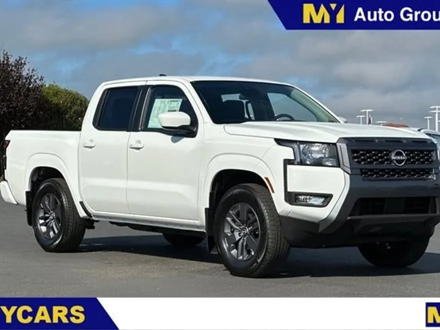 2025 Nissan Frontier Crew Cab SV photo 1