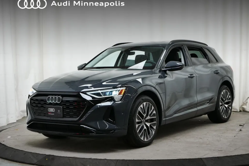 2024 Audi Q8 E-tron Premium Plus photo 1