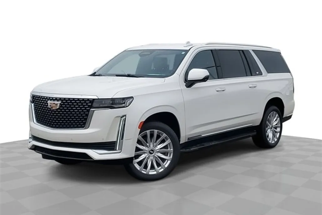 2025 Cadillac Optiq Luxury photo 1