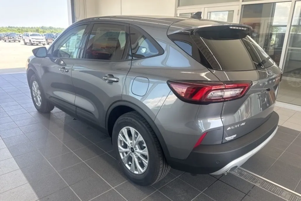 2025 Ford Escape Active photo 1