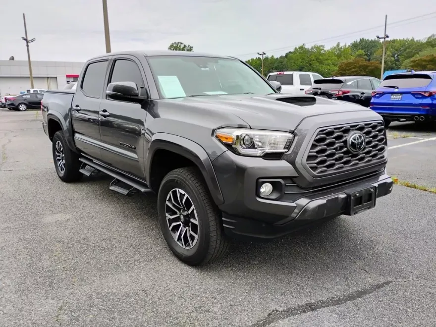 2020 Toyota Tacoma TRD Sport photo 1