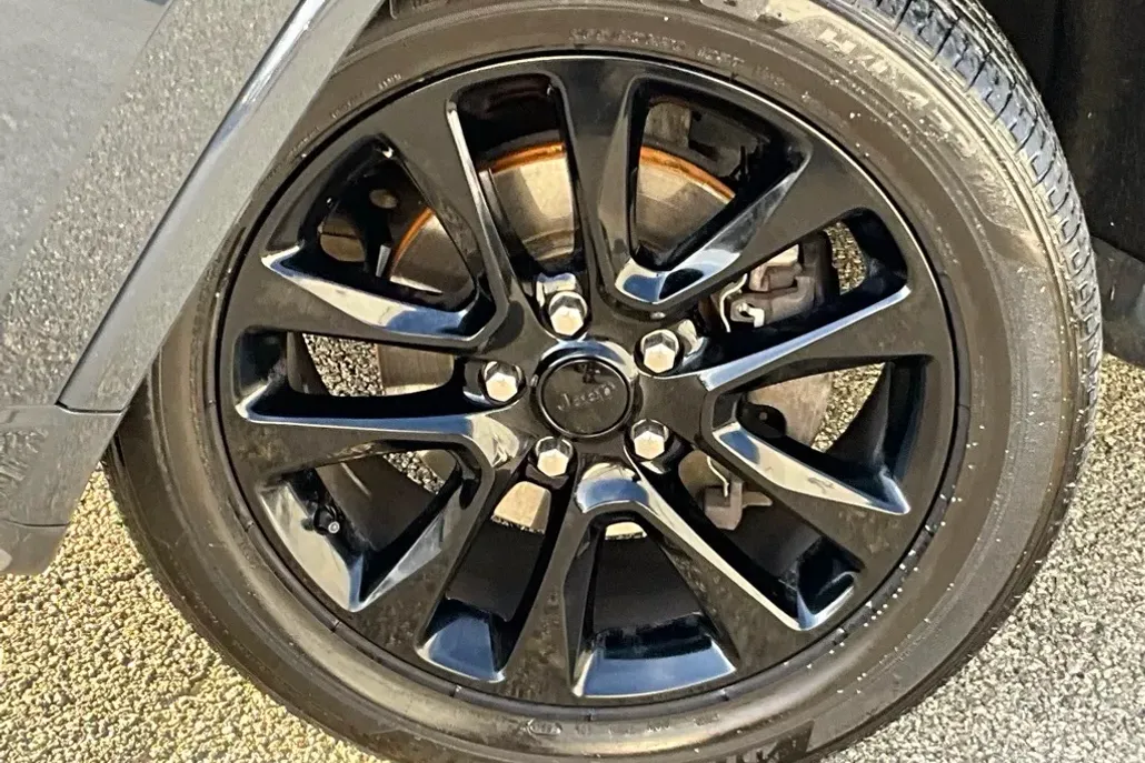2018 Jeep Grand Cherokee Altitude photo 1