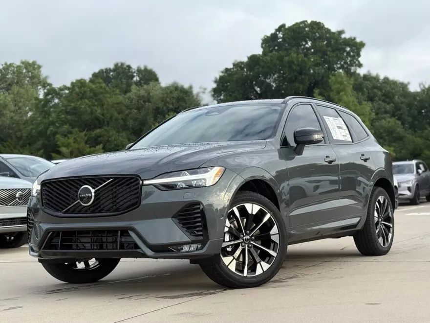 2026 Volvo XC60 B5 Plus photo 1
