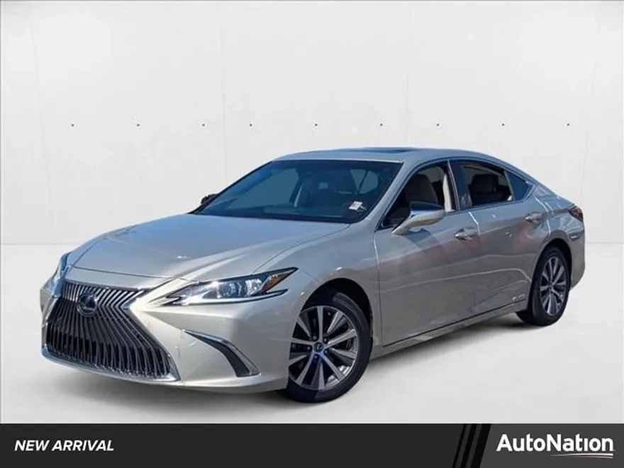 2020 Lexus ES 300h photo 1