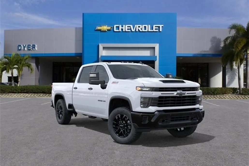 2026 Chevrolet Silverado 2500HD Custom photo 1