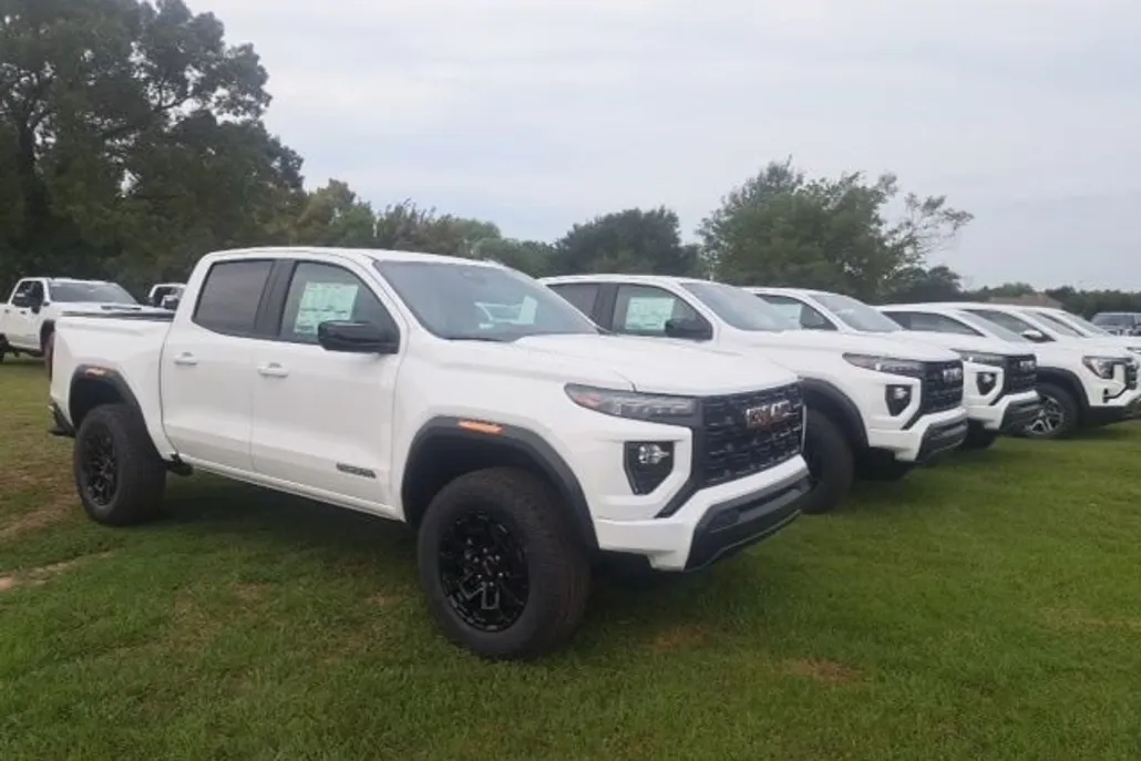 2026 Gmc Canyon Elevation photo 1
