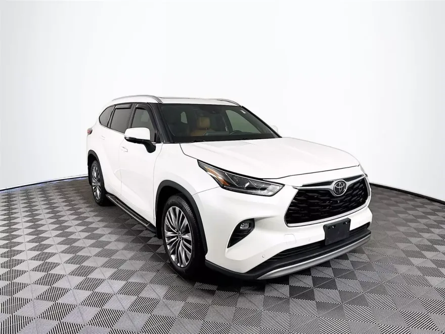 2021 Toyota Highlander Platinum photo 1