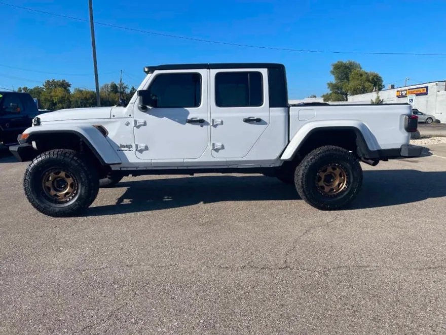 2020 Jeep Gladiator Overland photo 1