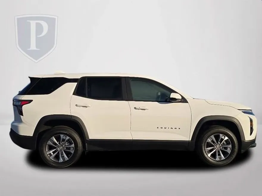 2026 Chevrolet Equinox LT photo 1