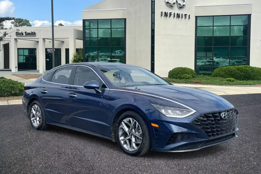 2022 Hyundai Sonata SEL Convenience photo 1