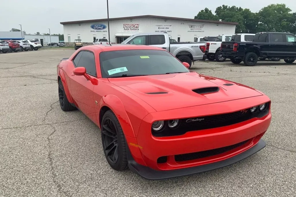 2023 Dodge Challenger R/T Scat Pack Widebody photo 1