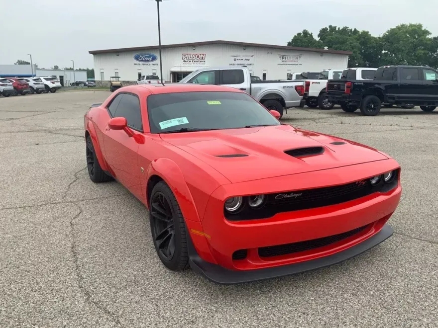 2023 Dodge Challenger R/T Scat Pack Widebody photo 1
