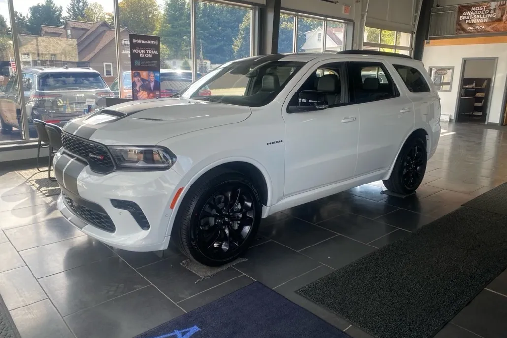 2025 Dodge Durango R/T Plus photo 1