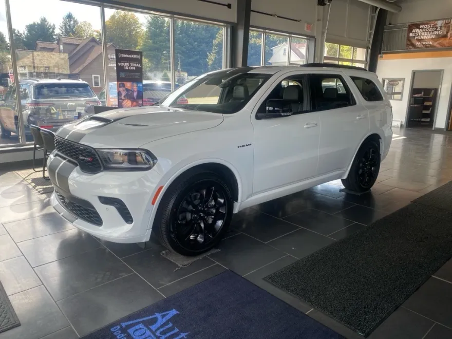 2025 Dodge Durango R/T Plus photo 1