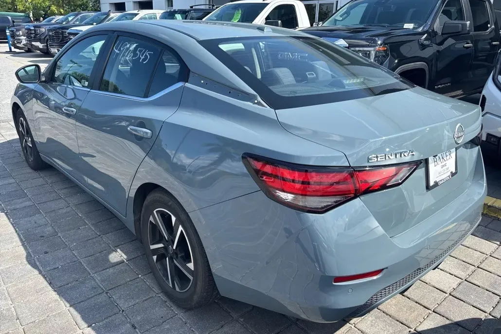 2024 Nissan Sentra SV photo 1